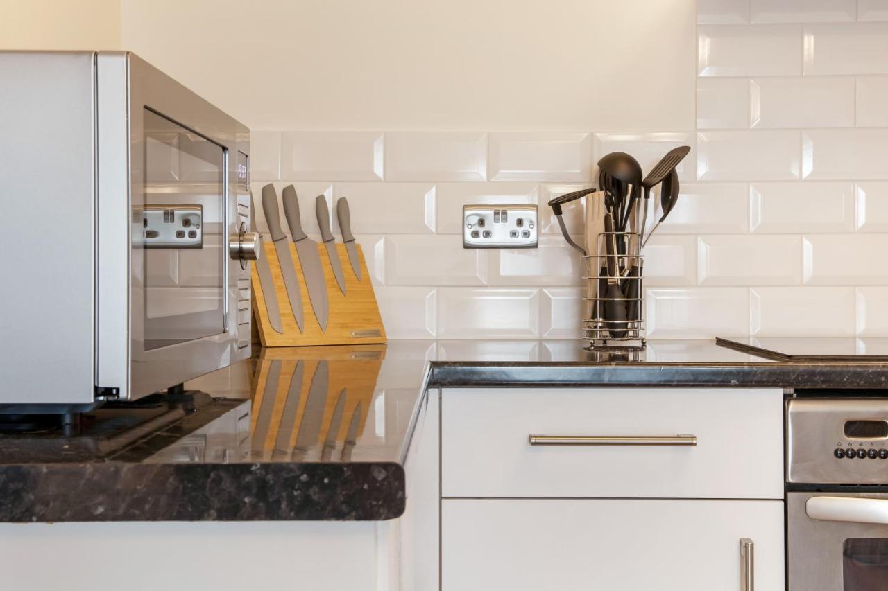 Central 1 Bd + Sofa Bed In The Heart Of Cheltenham! Ngoại thất bức ảnh